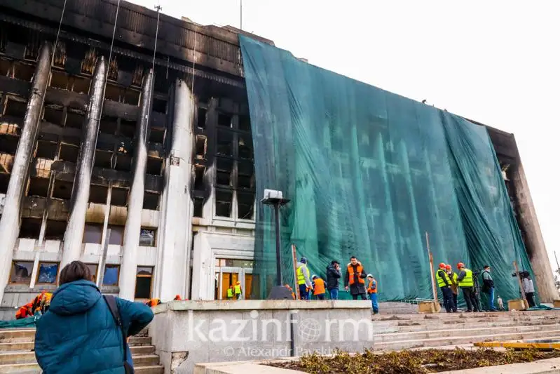 Расчистка здания городского акимата начата в Алматы