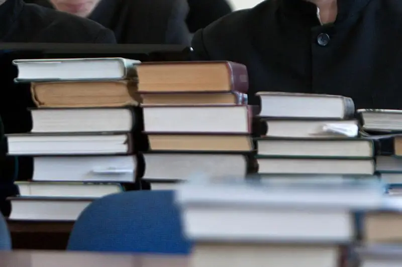 Специалисты по разработке и экспертизе учебников пройдут курсы повышения квалификации