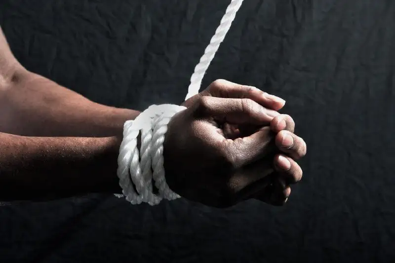 В трудовом рабстве удерживали мужчину под Карагандой