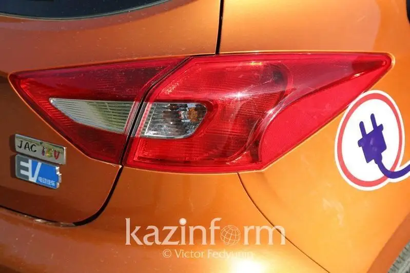 Стимулировать рост электротранспорта намерены в Казахстане