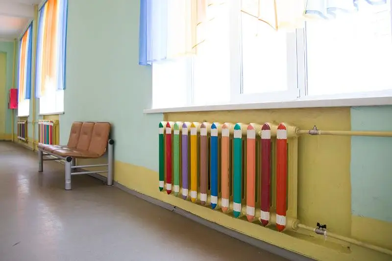 Mektep ishinde ornalasqan jylytý qazandyǵy oqýshylardyń ómirine qaýip tóndiredi