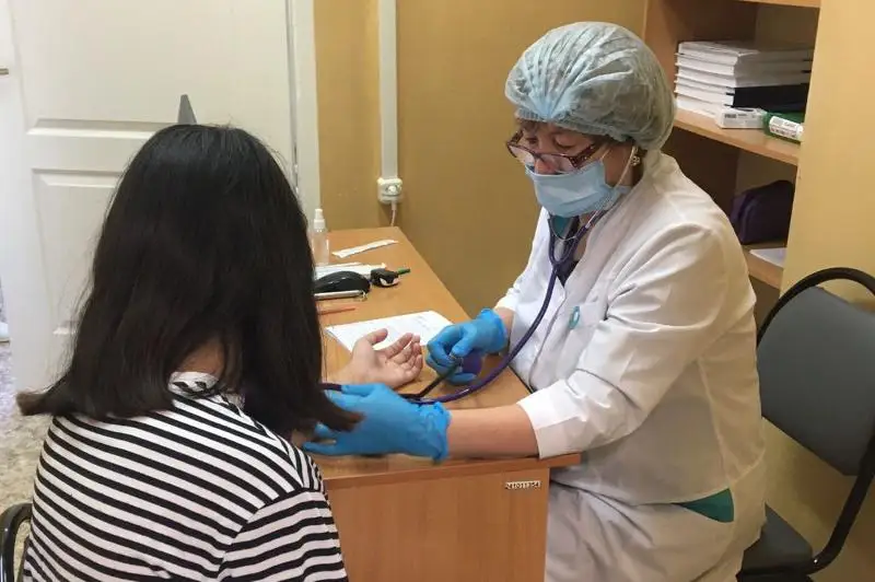 Вакцинация у подростков проходит легко - столичный врач