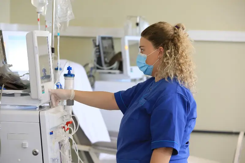 Среди подростков в Грузии зафиксирована вспышка коронавируса