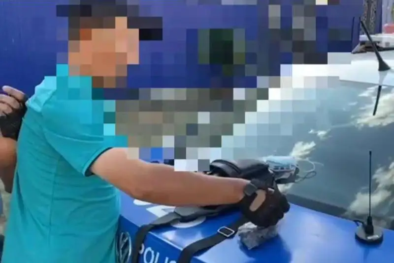 Закладчик «синтетики» на велосипеде пытался скрыться от полицейских Атырау