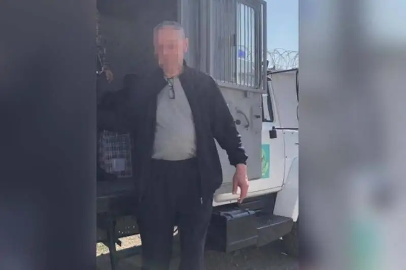 Наркоторговца экстрадировали из ВКО в Россию