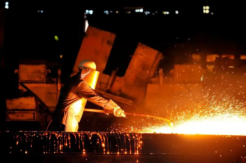 Работники каких сфер наиболее подвержены профзаболеваниям