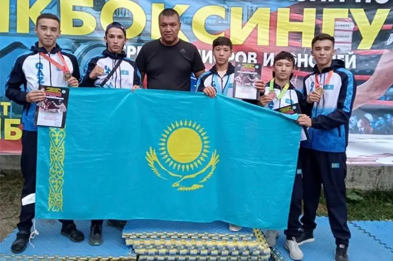 Кикбоксеры Туркестанской области вернулись с победой из Кыргызстана