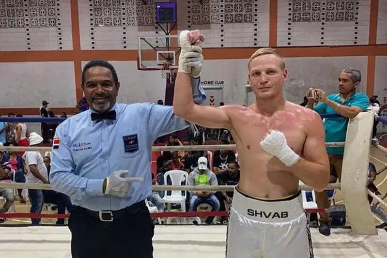 Казахстанец побил непобежденного мексиканского «Ягуара» в США