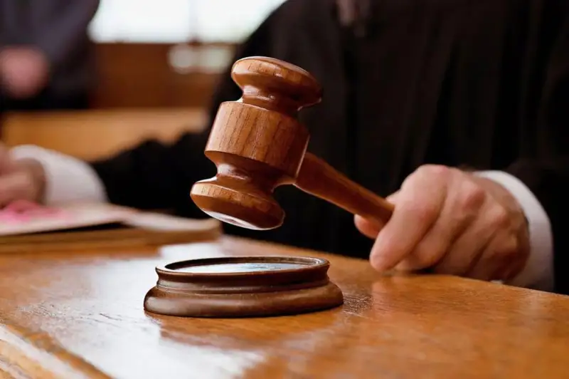 Tarazda karantın shekteýin birneshe ret buzǵan 8 nysannyń isin sot qarap jatyr