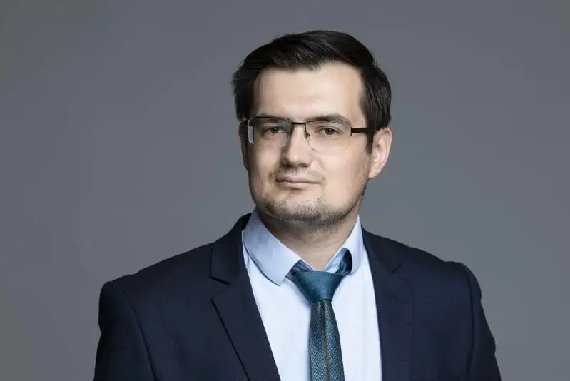 Пора сделать официальную площадку для петиций граждан - журналист Юрий Масанов