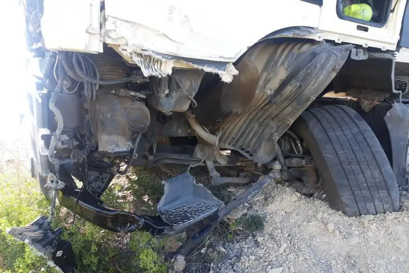 Aqtóbe oblysynda jol apatynan 3 adam kóz jumdy