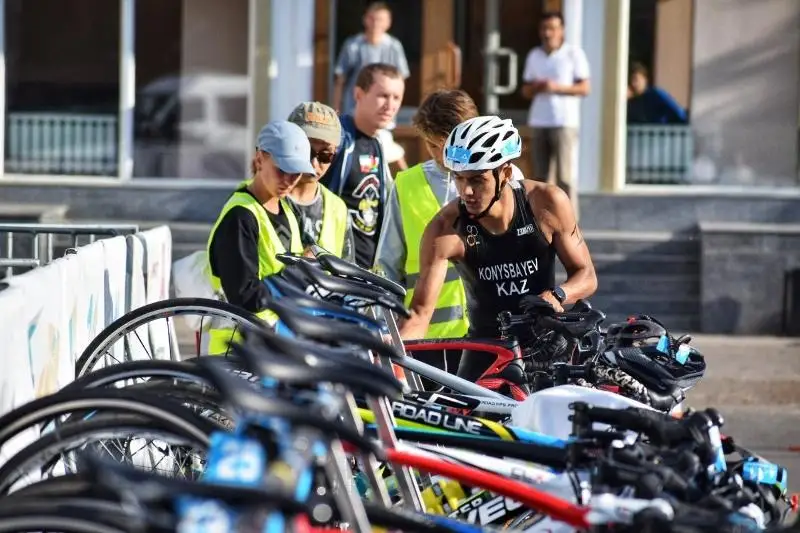 Казахстанская федерация триатлона назвала лучших спортсменов года