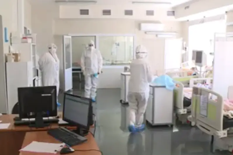 При первых признаках COVID-19 карагандинцев призывают обращаться за медпомощью