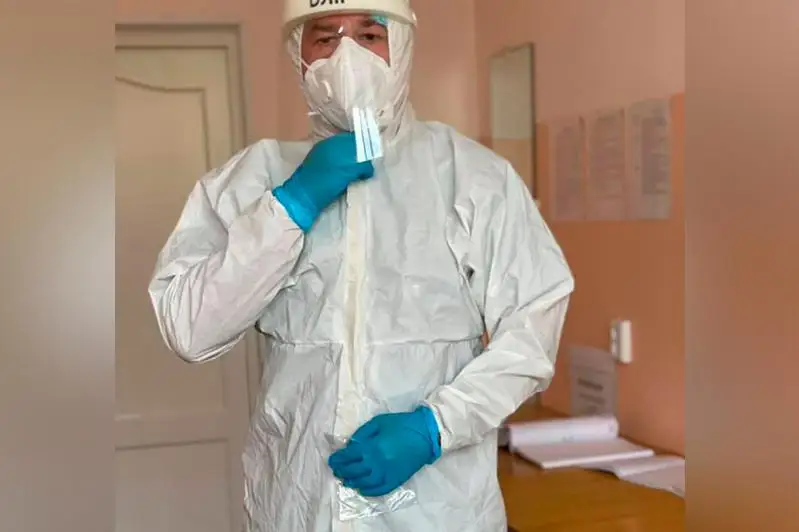 Главврач больницы СКО: в стационаре на одного вакцинированного -  10 непривитых