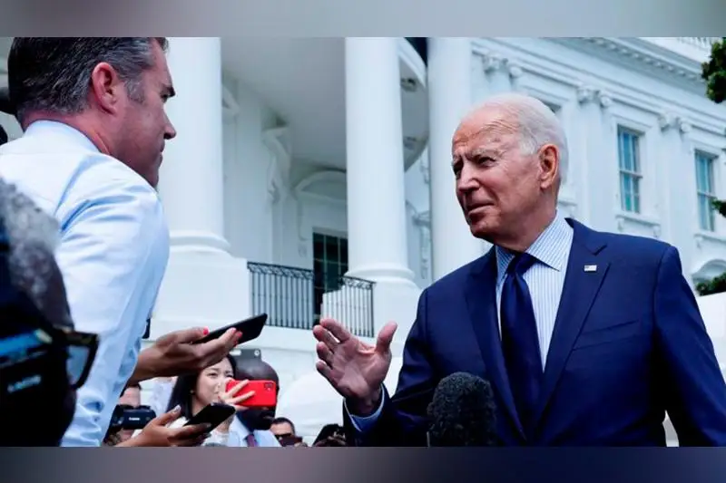 Байден обвинил соцсети в дезинформации о вакцинах от COVID-19