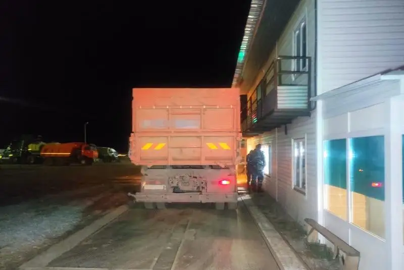 Лен на 1,7 млн тенге похитили водители в СКО