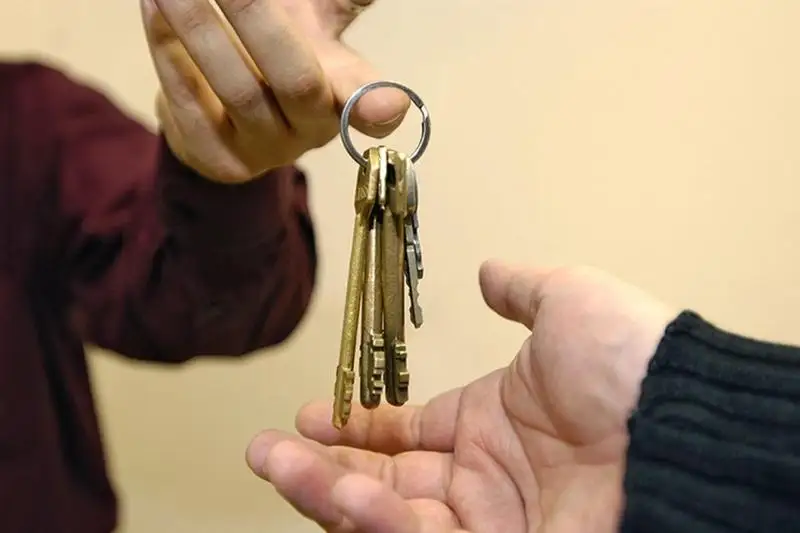 Россиянина подозревают в квартирной афере 16-летней давности в Павлодаре