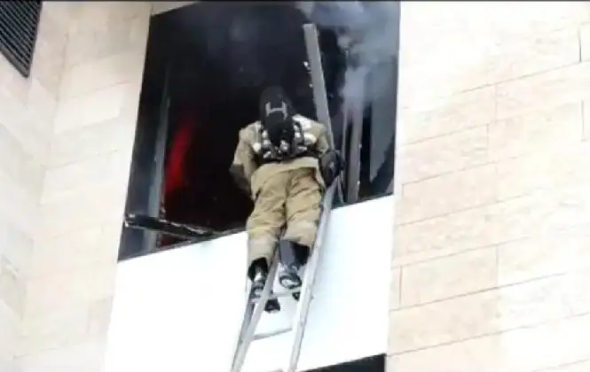 Пожар на левобережье столицы: спасена пожилая женщина