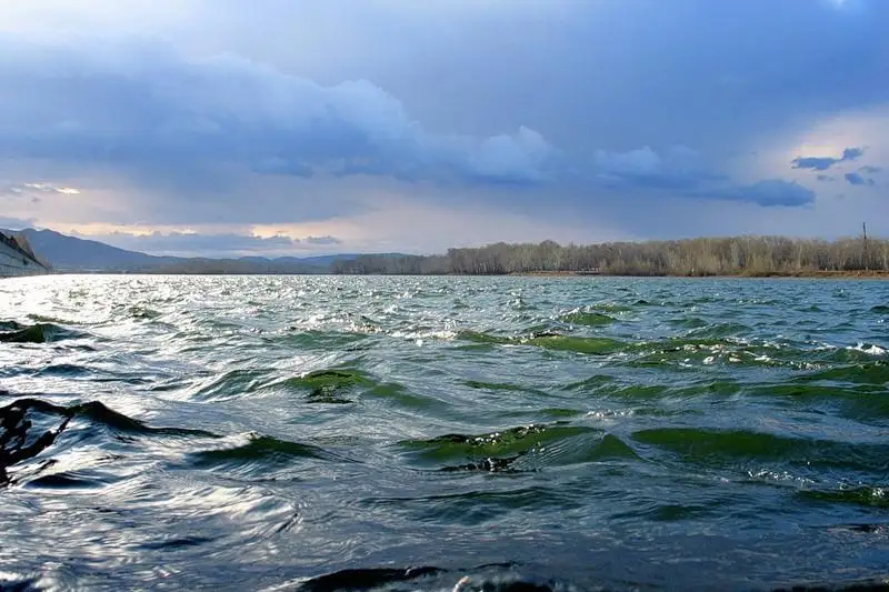 Как Казахстан решает вопросы вододеления с соседними государствами