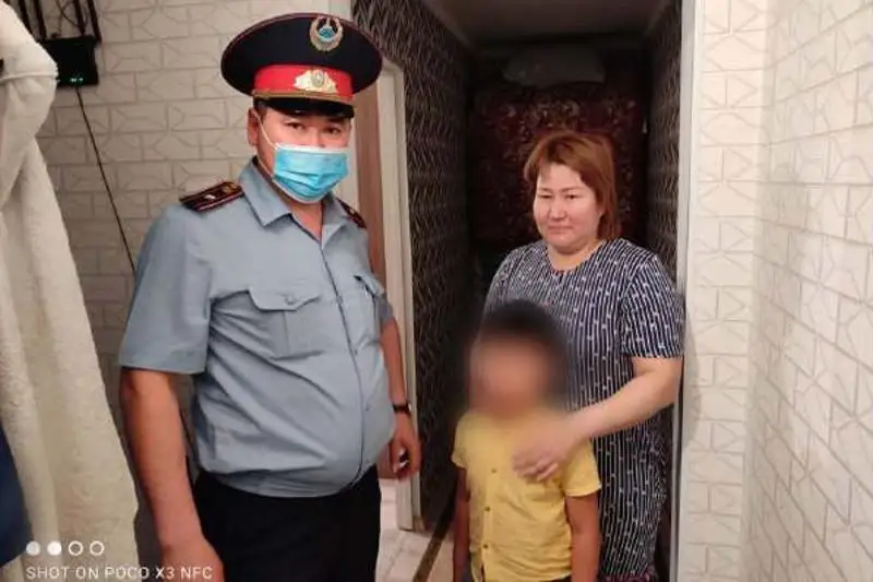 Потерявшегося пятилетнего мальчика нашли кызылординские полицейские