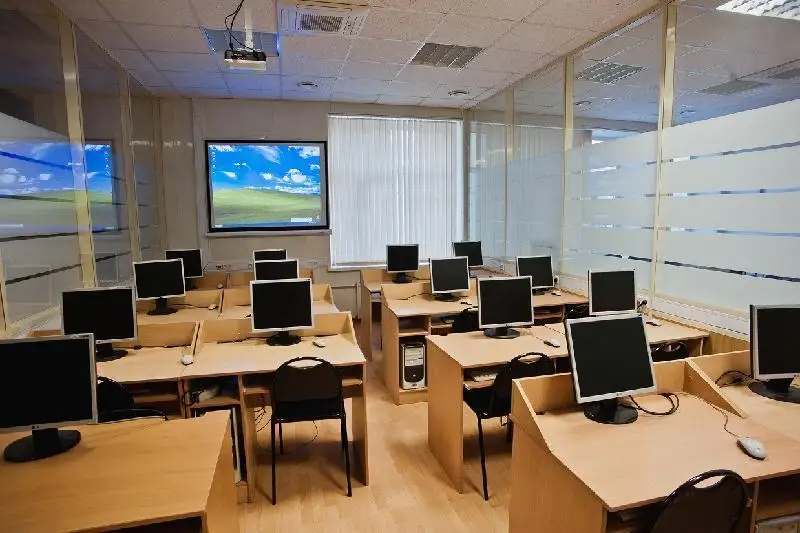 Qazaqstanda ótken 2 jylda 39 mamandandyrylǵan IT-lıtseı ashyldy