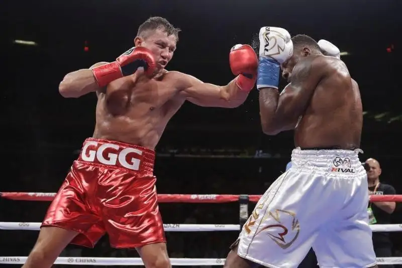 Большую подборку нокаутов Геннадия Головкина опубликовали в сети