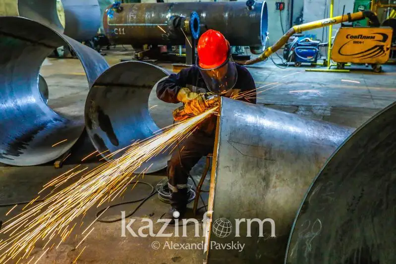 Более 300 тысяч казахстанцев трудоустроены по программе «Енбек» в 2021 году