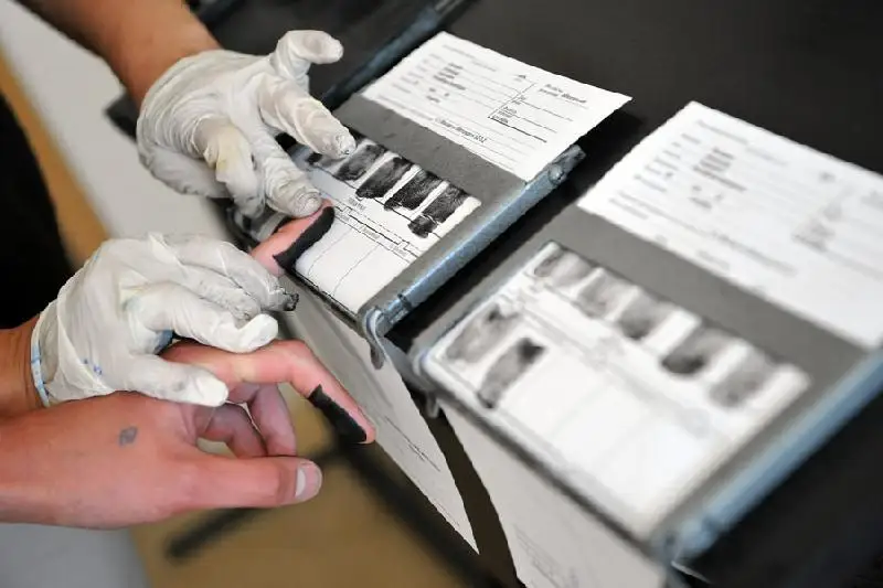 27 снятых отпечатков пальцев помогли найти убийцу в Акмолинской области