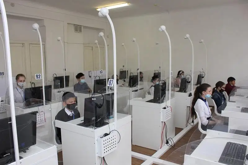 Свыше 200 акмолинских школьников участвуют в республиканской олимпиаде