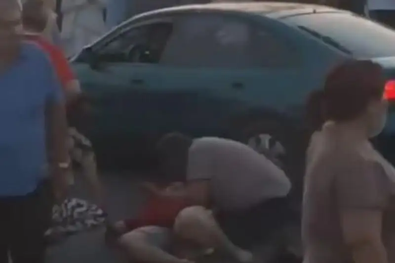 Пьяный водитель сбил трех человек в Алматы