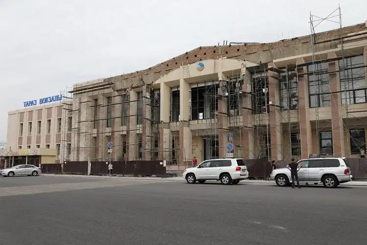 Железнодорожный вокзал Тараза обретает новый вид