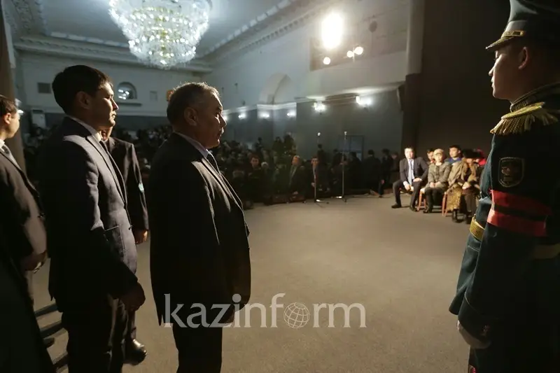 Астанада Қозыкөрпеш Жаңбыршинді ақтық сапарға шығарып салуда