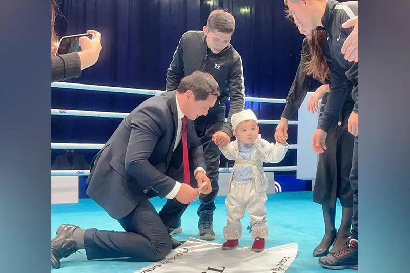 Бахтияр Артаев провел обряд «Тұсау кесу» во время чемпионата Казахстана по боксу