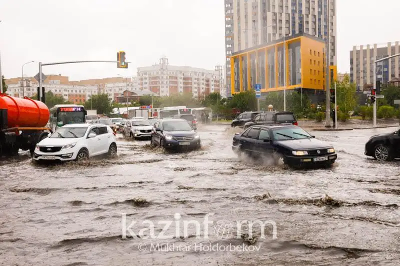 Как устраняют места подтопления в столице
