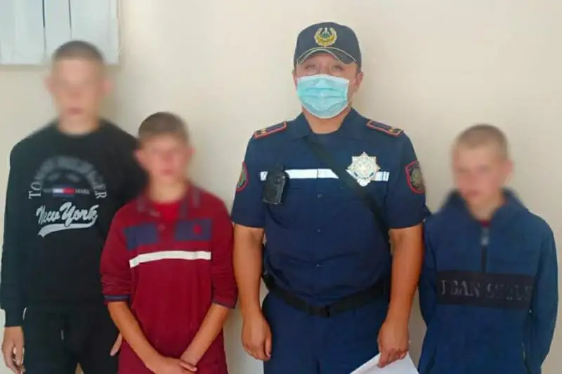 Сбежавших воспитанников детдома нашли полицейские ВКО