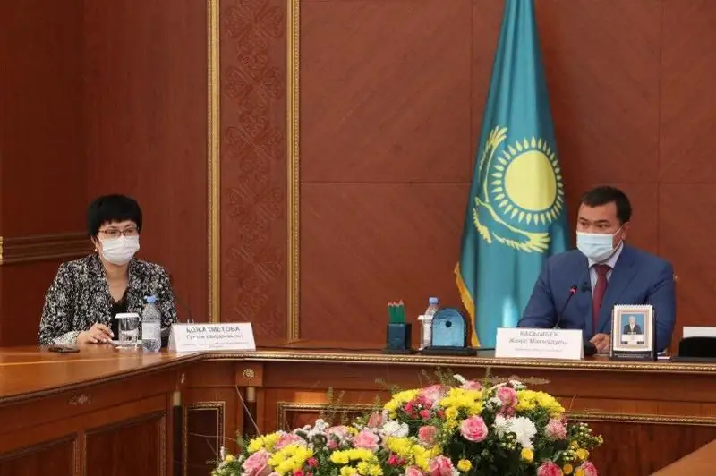 Внедрить общественный рейтинг школ и колледжей поручил аким Карагандинской области