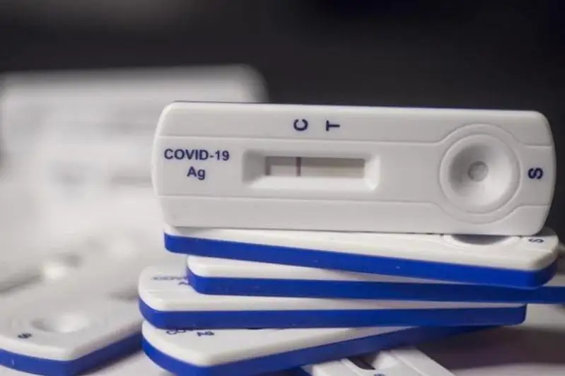 Бытовые экспресс-тесты на COVID-19 поступят в аптеки Кыргызстана