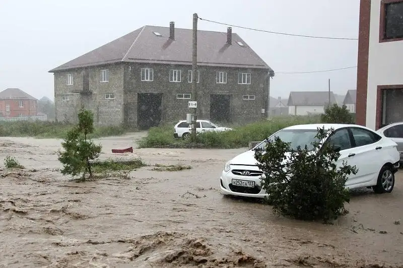Reseıde sý astynda qalǵan úıler sany 1,3 myńǵa jetti