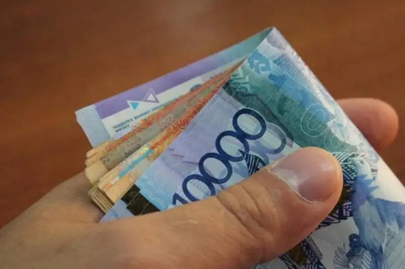 Более 250 тысяч тенге похитил мужчина из кассы магазина в Нур-Султане