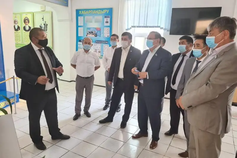 Строительство новой районной поликлиники обсудили сенаторы в Мангыстауской области