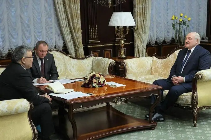 Qazaqstan Elshisi Belarýs Prezıdenti Aleksandr Lýkashenkomen kezdesti