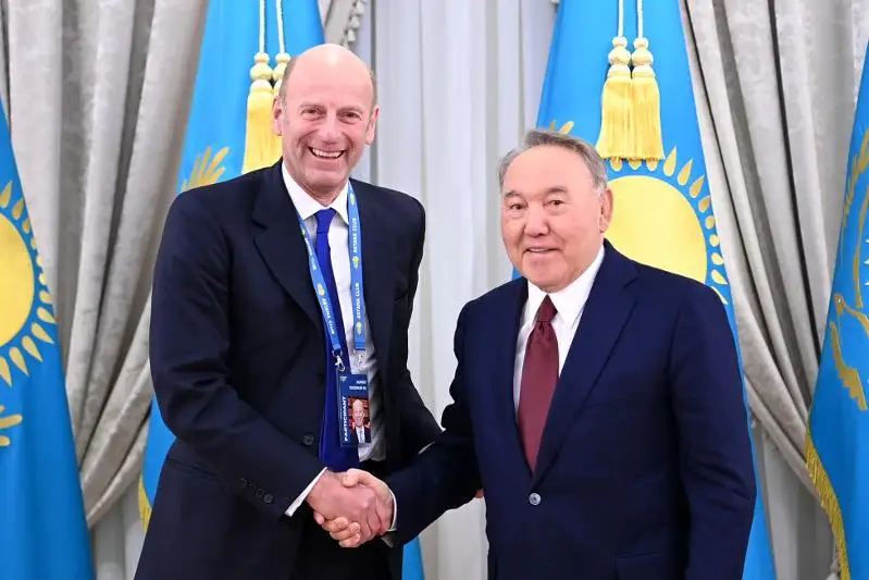 Елбасы встретился с председателем британо-казахского общества Рупертом Гудманом