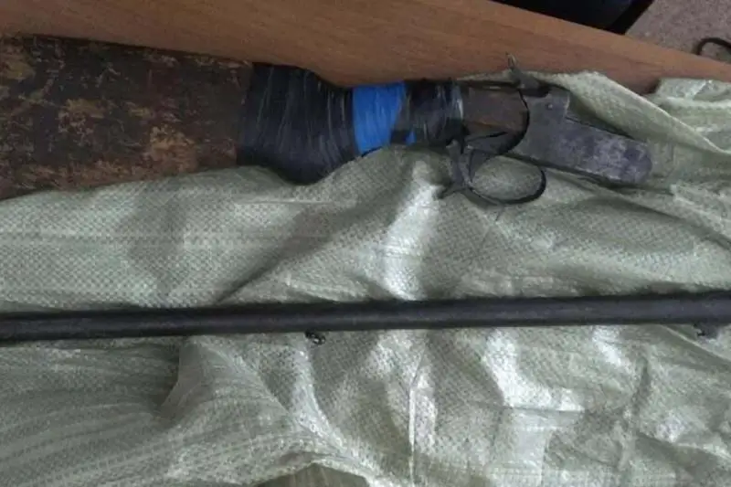 Незаконное хранящееся ружье в автомашине акмолинца обнаружил участковый
