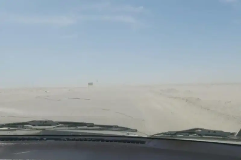 Пыльная буря из Астрахани надвигается на Атыраускую область