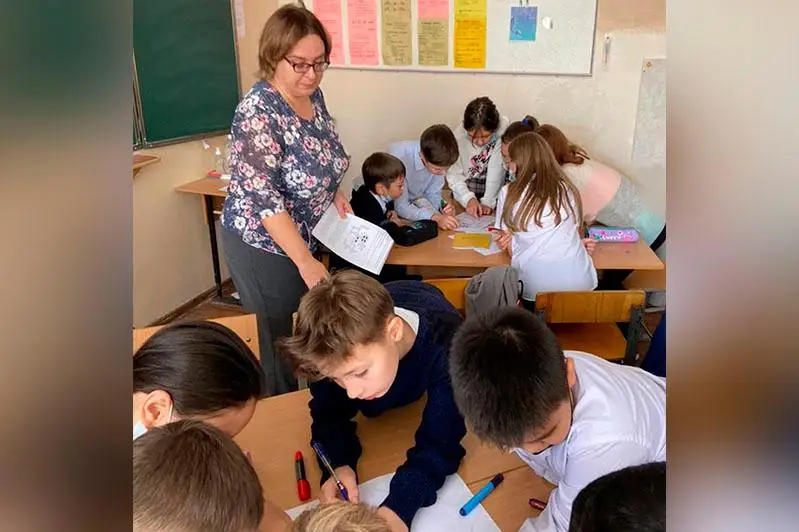 ShQO-da matematıka páni muǵaliminiń ozyq tásili kópshiliktiń qoldaýyna ıe boldy