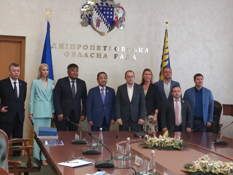 Меморандум о сотрудничестве подписали Карагандинский облмаслихат и Днепропетровский облсовет