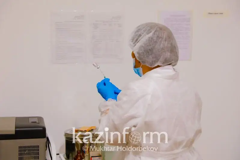 Qazaqstandaǵy áleýmettik saýalnama: Respondentterdiń 58,5% koronavırýs vaktsınasyn qoldaǵan