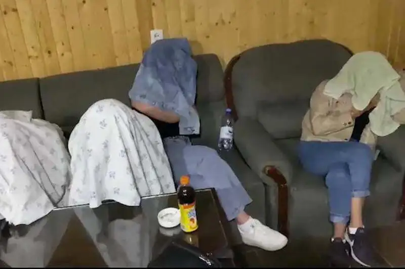 В многоэтажке в Атырау выявили притон с девушками из Алматы