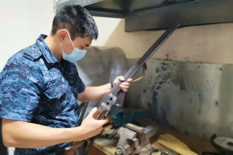 Оружие на пять млн тенге сдали в полицию жители Актюбинской области