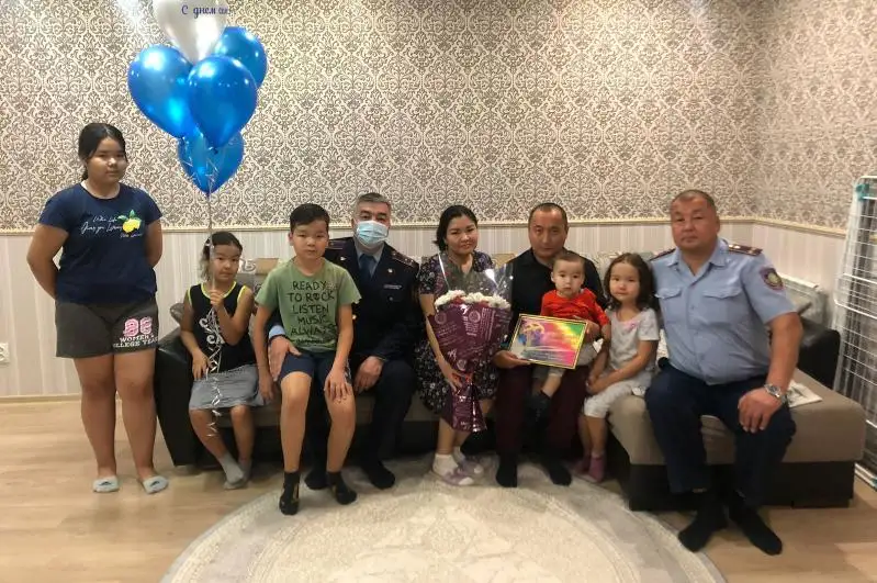 Две многодетные семьи коллег навестили акмолинские полицейские
